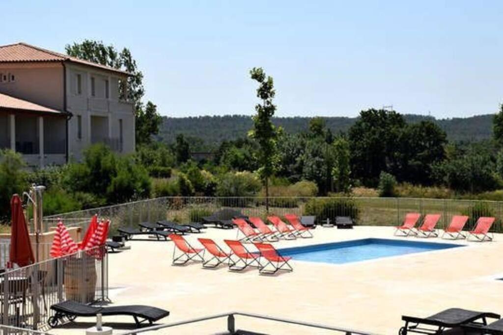 Le Soleil D Eugenie Appartement Dans Residence Avec Piscine Commune Pres De Carcassonne Olonzac Exteriér fotografie