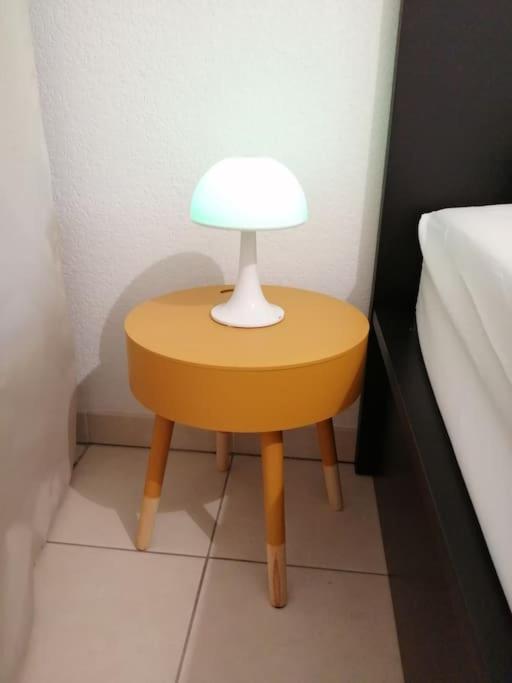 Le Soleil D Eugenie Appartement Dans Residence Avec Piscine Commune Pres De Carcassonne Olonzac Exteriér fotografie